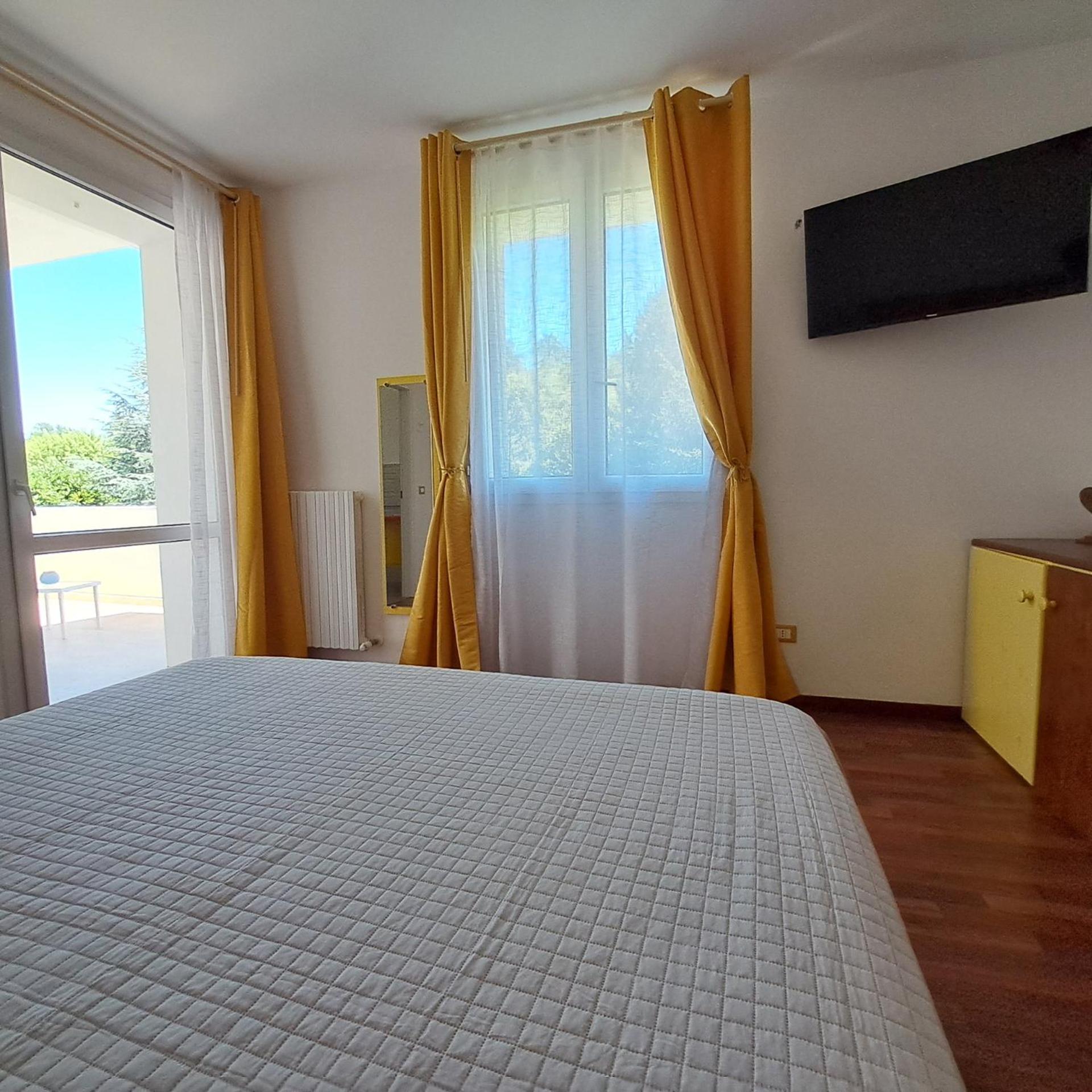 Terrazzaponente Bed & Breakfast Monte San Pietro Exterior photo